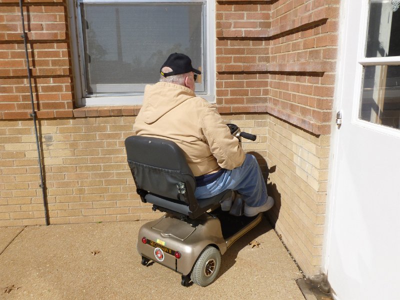 VA Garden April 2013 058
